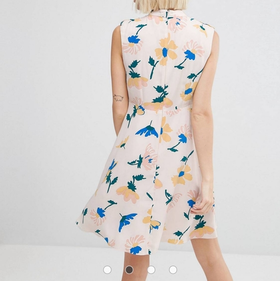 ASOS Aline Dress with Pleated Yoke Front in Floral Print - Picture 3 of 4